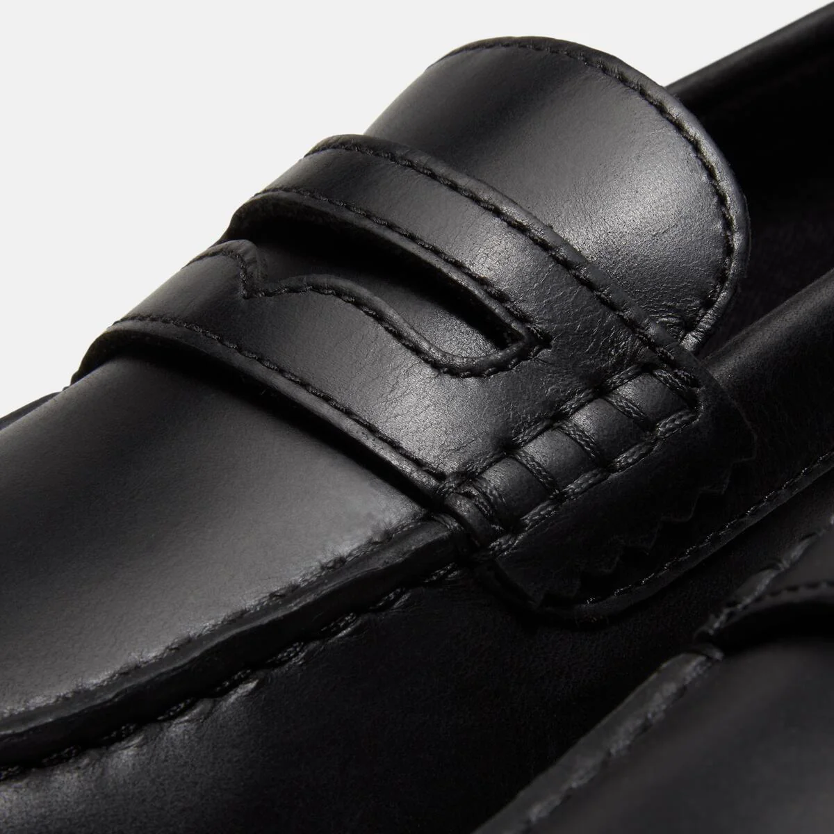 Women's Boat Classic Loafer - Image 7