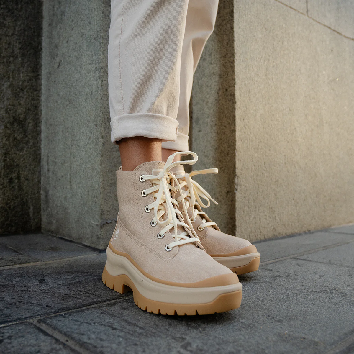 Women's Roxie Lane Mid - Image 2